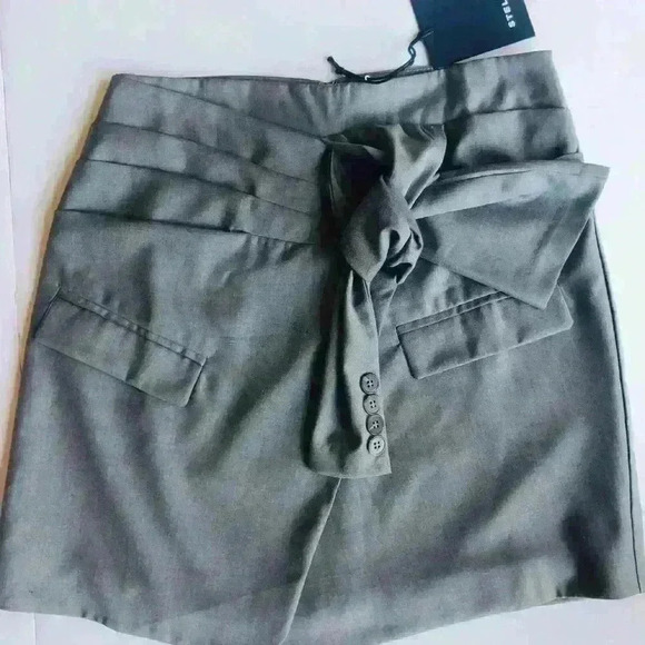 NWT! Stelen Shirtsleeve Tie Front Mini Skirt - Picture 2 of 8